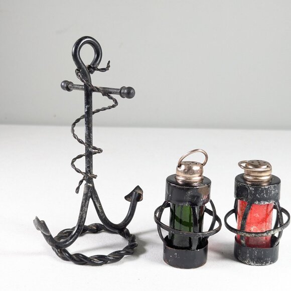 Nautical salt and pepper shakers, red green lantern vintage kitchen decor - Picture 3 of 8